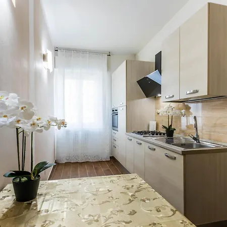 Residenza Alexander Luxury 1 アパート